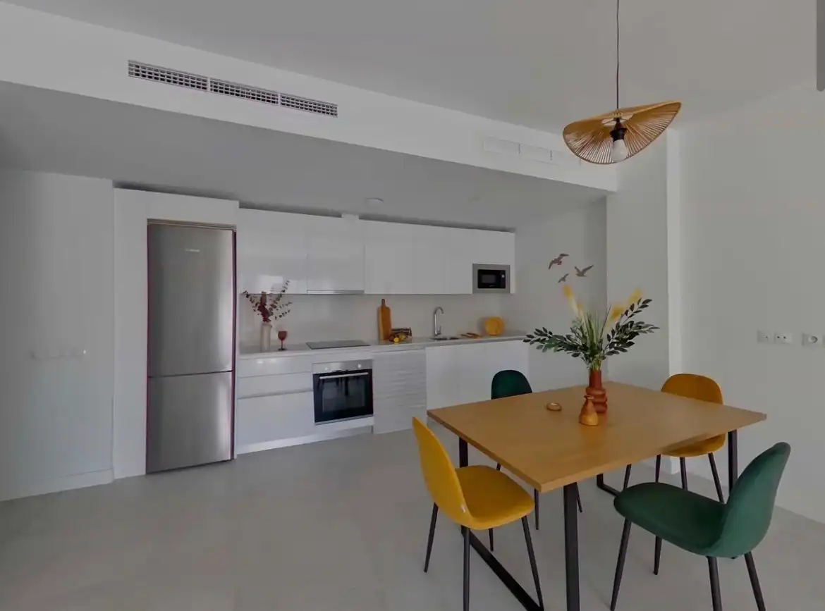 Apartamento con piscina en venta en Benalmádena pueblo, imagen 2