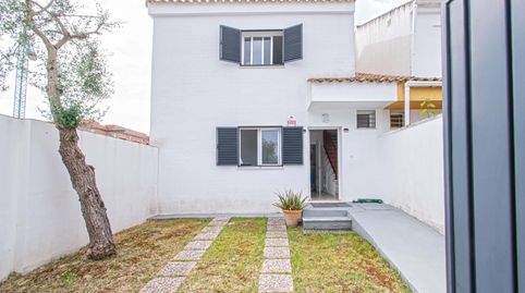 Foto 2 de Casa adosada en venta en Colegio Europa, Espartinas