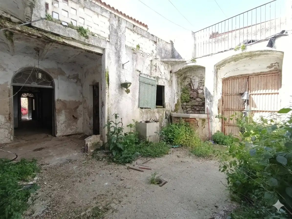 Vista exterior de Casa o xalet en venda en Mirandilla