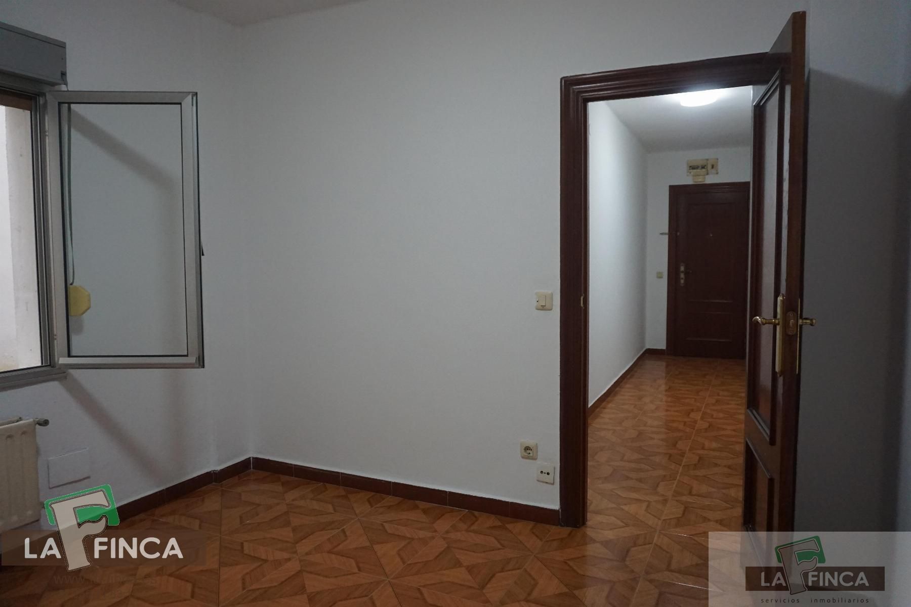 Pis en venda en Oviedo  amb Calefacció
