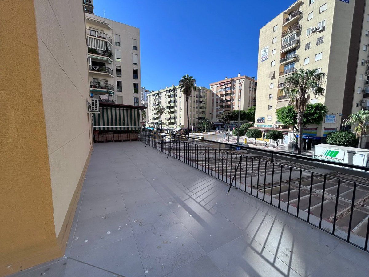 Vista exterior de Pis en venda en Torremolinos amb Calefacció i Terrassa