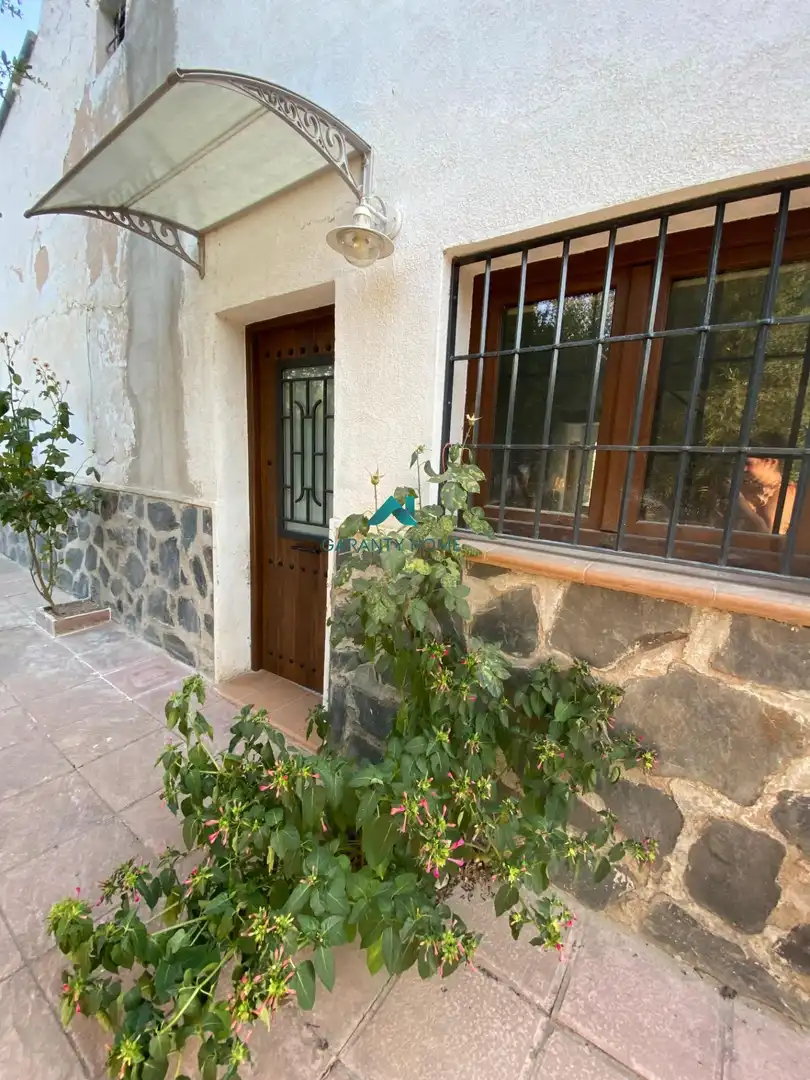 Vista exterior de Casa o xalet en venda en Alcaudete amb Jardí privat, Traster i Piscina