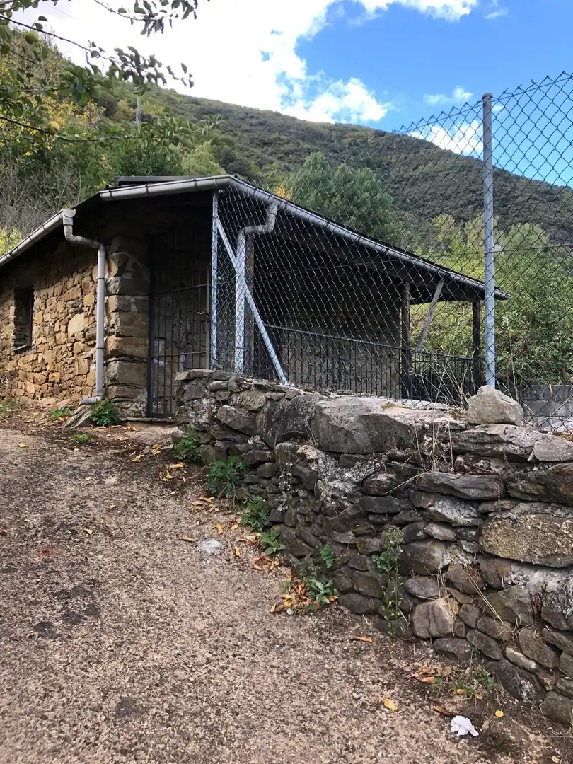 Vista exterior de Casa o xalet en venda en Páramo del Sil, León