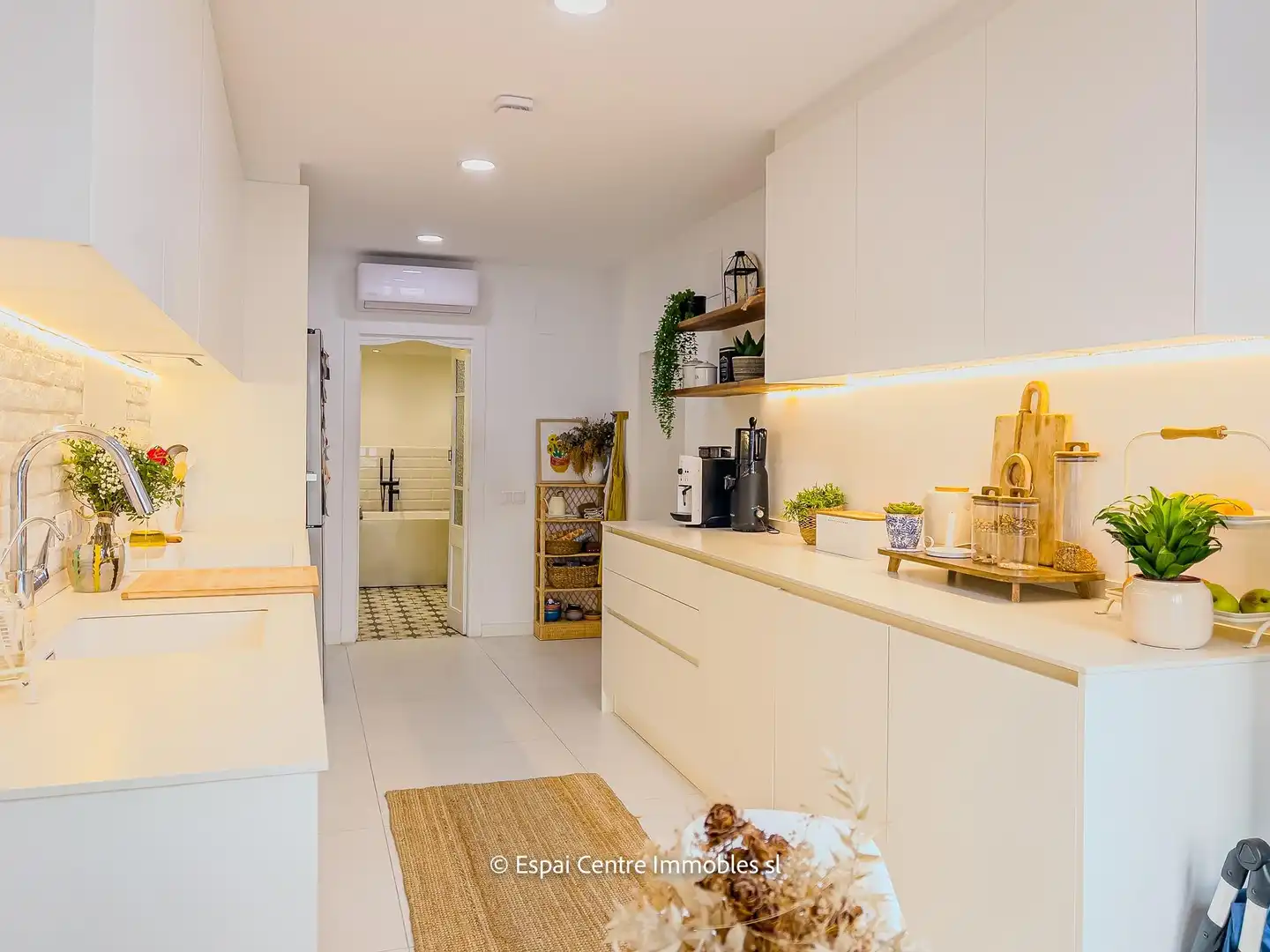 Cocina de Casa o chalet en venta en Molins de Rei con Aire acondicionado, Calefacción y Terraza