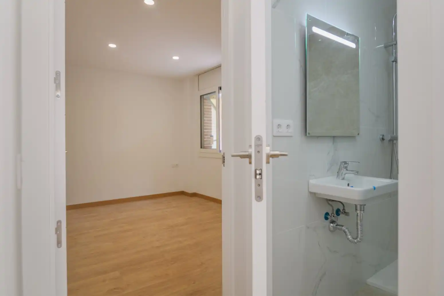 Bedroom of Flat for sale in Sant Boi de Llobregat  with Parquet flooring