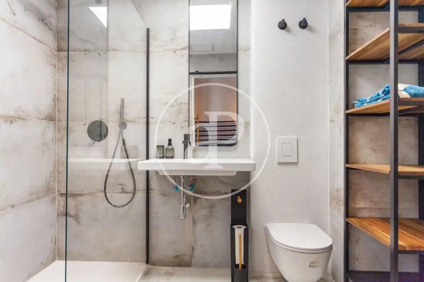 Baño de Piso en venta en Valencia con Aire acondicionado, Calefacción y Amueblado