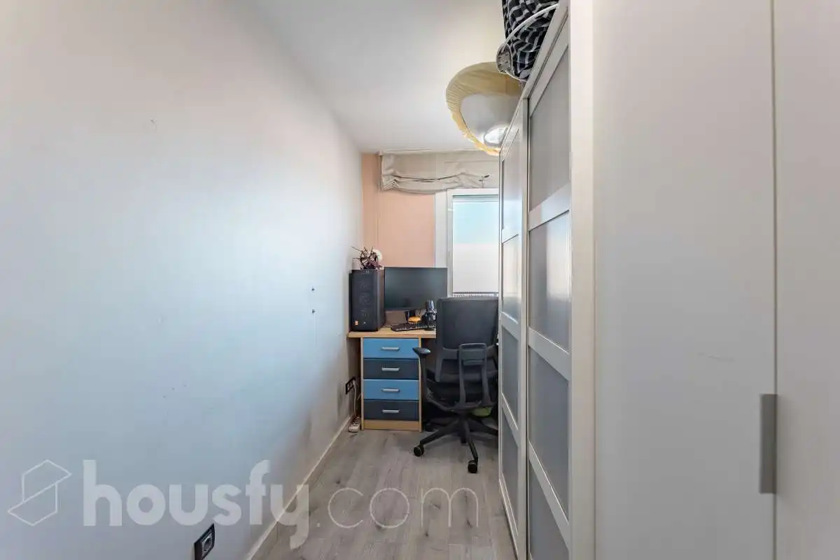 Schlafzimmer von Wohnung zum Verkauf in Rubí mit Klimaanlage, Heizung und Parkett