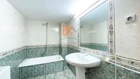 Bathroom of Flat for sale in Santiago de Compostela   with Terrace