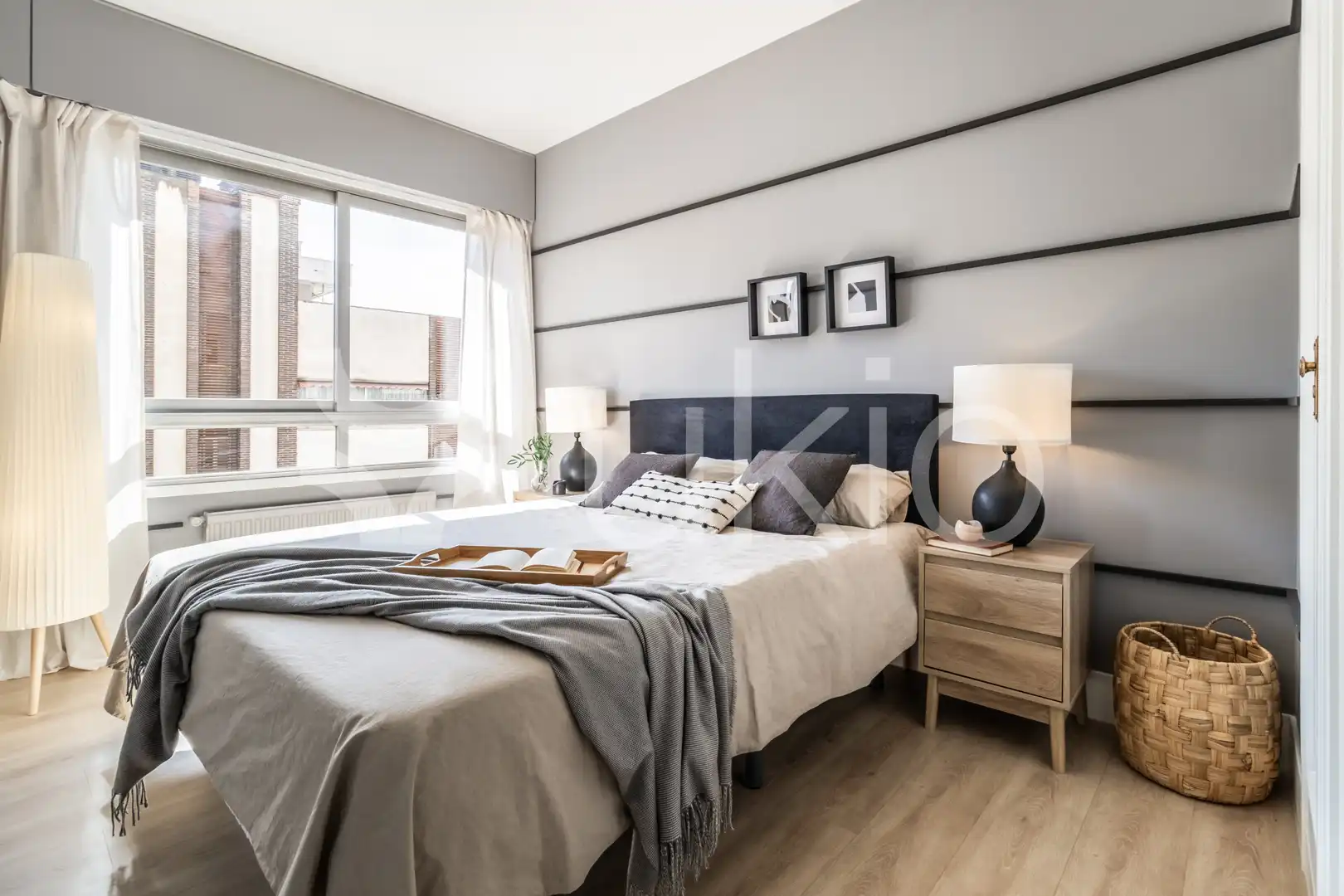 Dormitori de Apartament de lloguer en Madrid amb Aire condicionat, Calefacció i Moblat