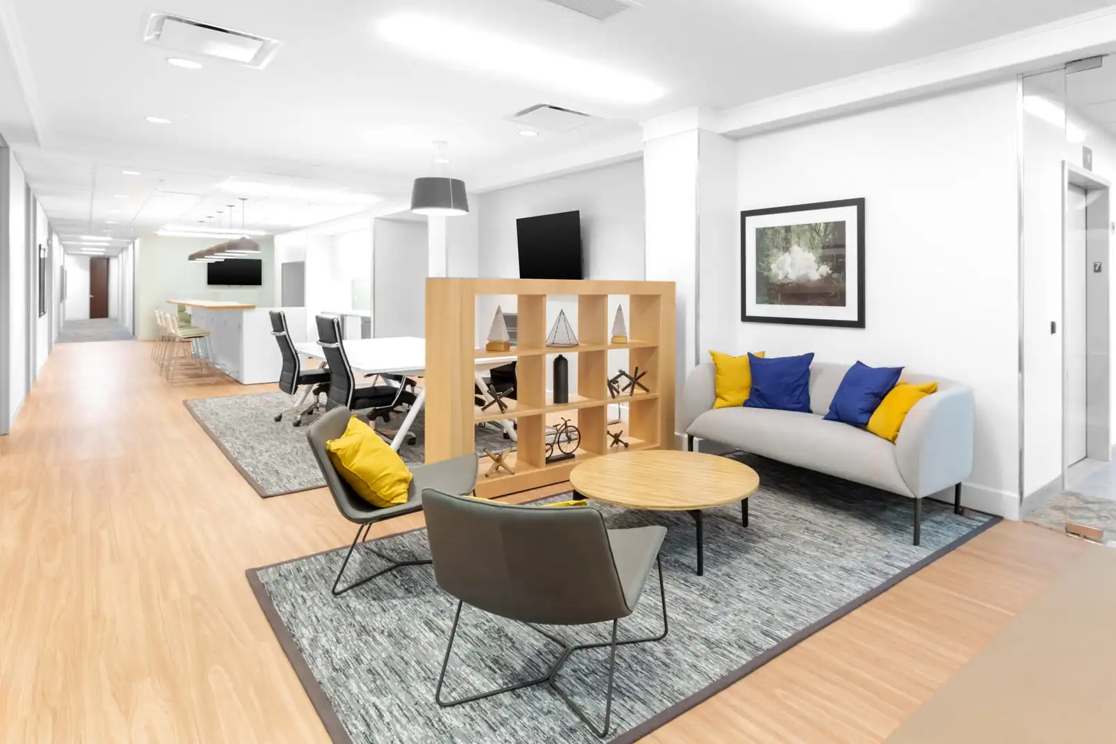 Office space with lift to rent in Carrer La Riera, 17-19 17, imagen 3