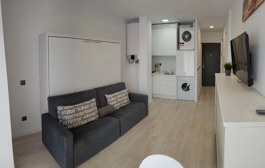 Foto 1 de Estudio de alquiler en Avenida Benalmádena, El Pinillo, Málaga