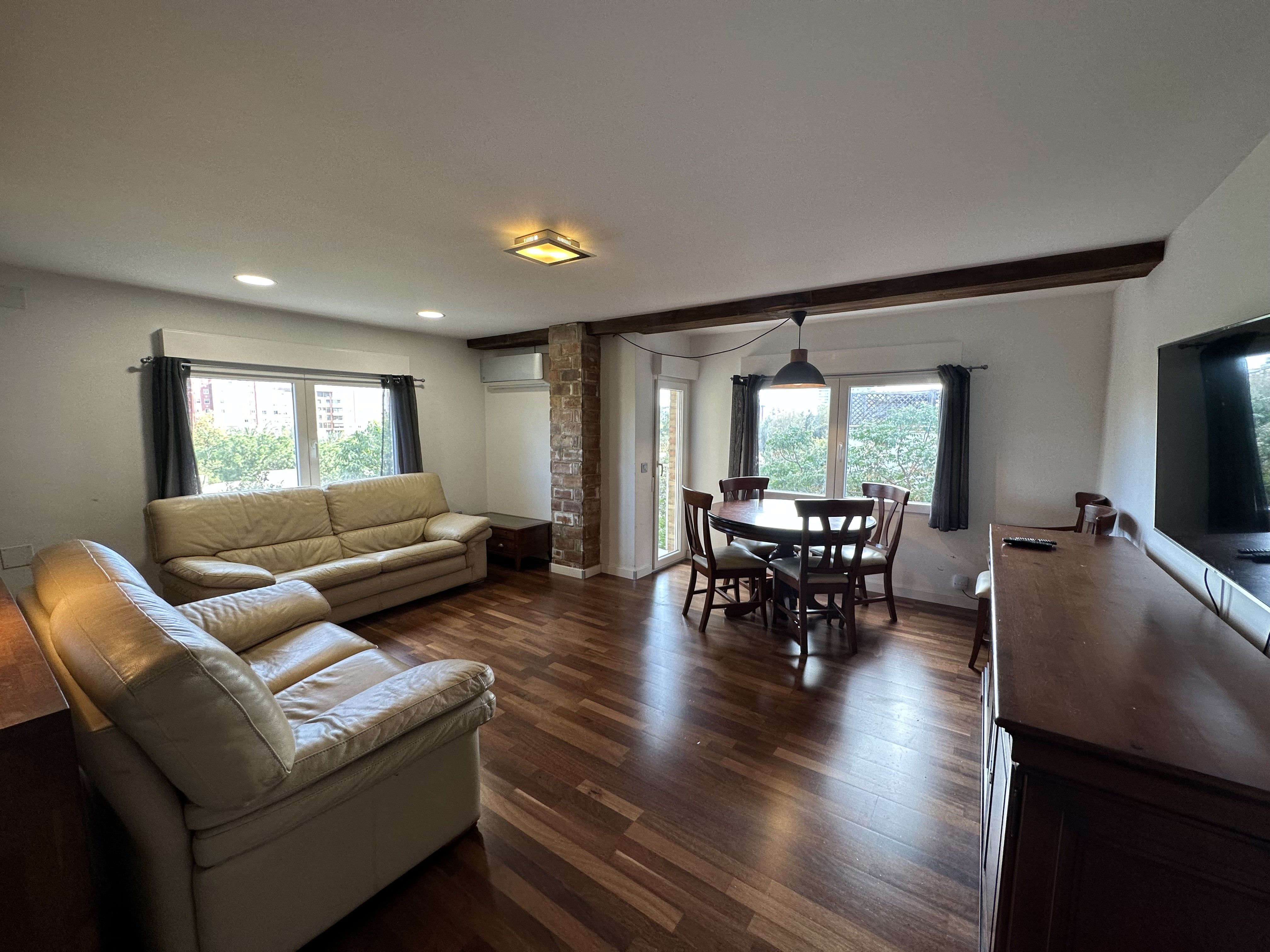 Living room of Apartment to rent in  Valencia Capital  with Air Conditioner, Heating and Parquet flooring