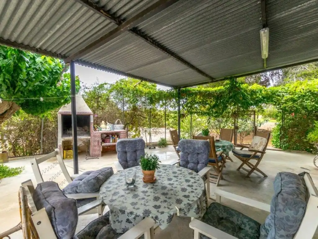 Jardín de Finca rústica en venta en Dolores con Aire acondicionado, Jardín privado y Piscina