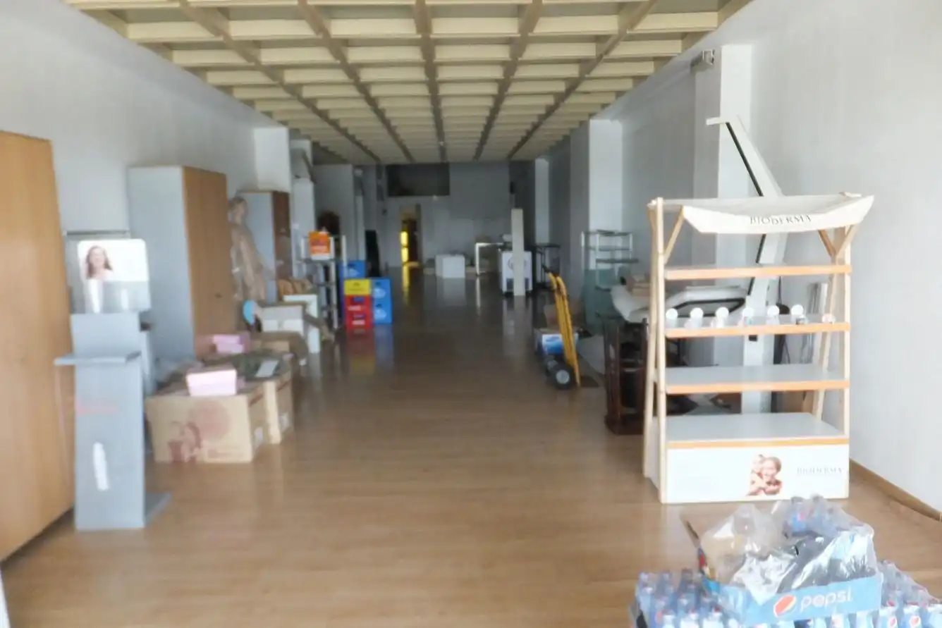 Local comercial de lloguer a Calle Yanguas y Miranda, imagen 4