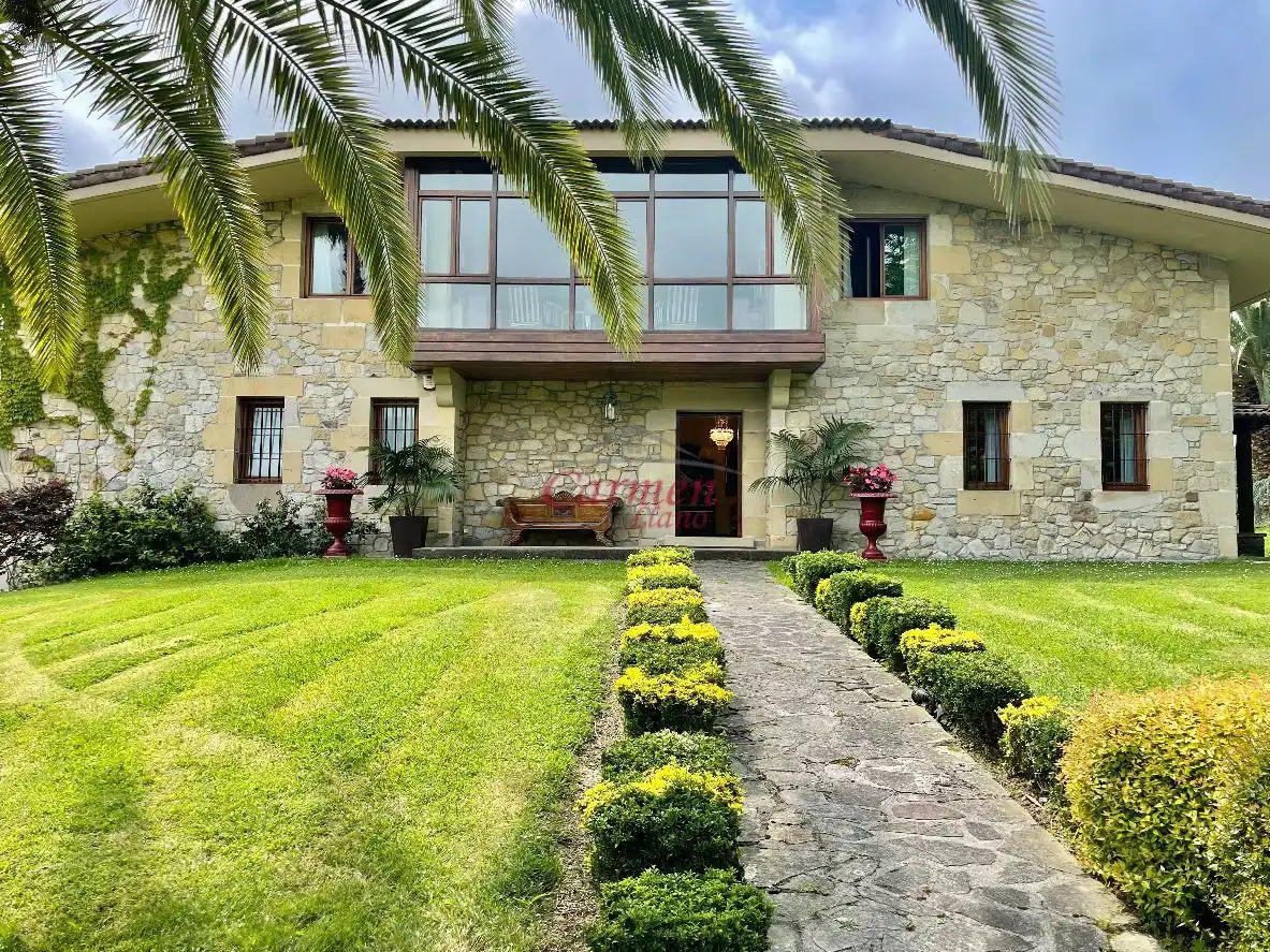 Vista exterior de Casa o chalet en venta en Loiu con Jardín privado, Terraza y Trastero