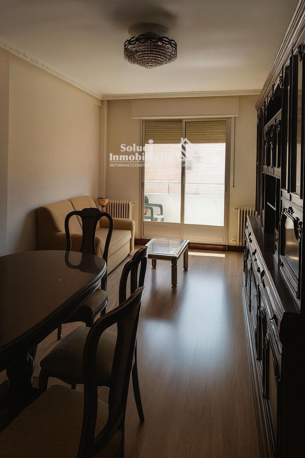 Sala d'estar de Pis en venda en Salamanca Capital amb Calefacció, Terrassa i Moblat