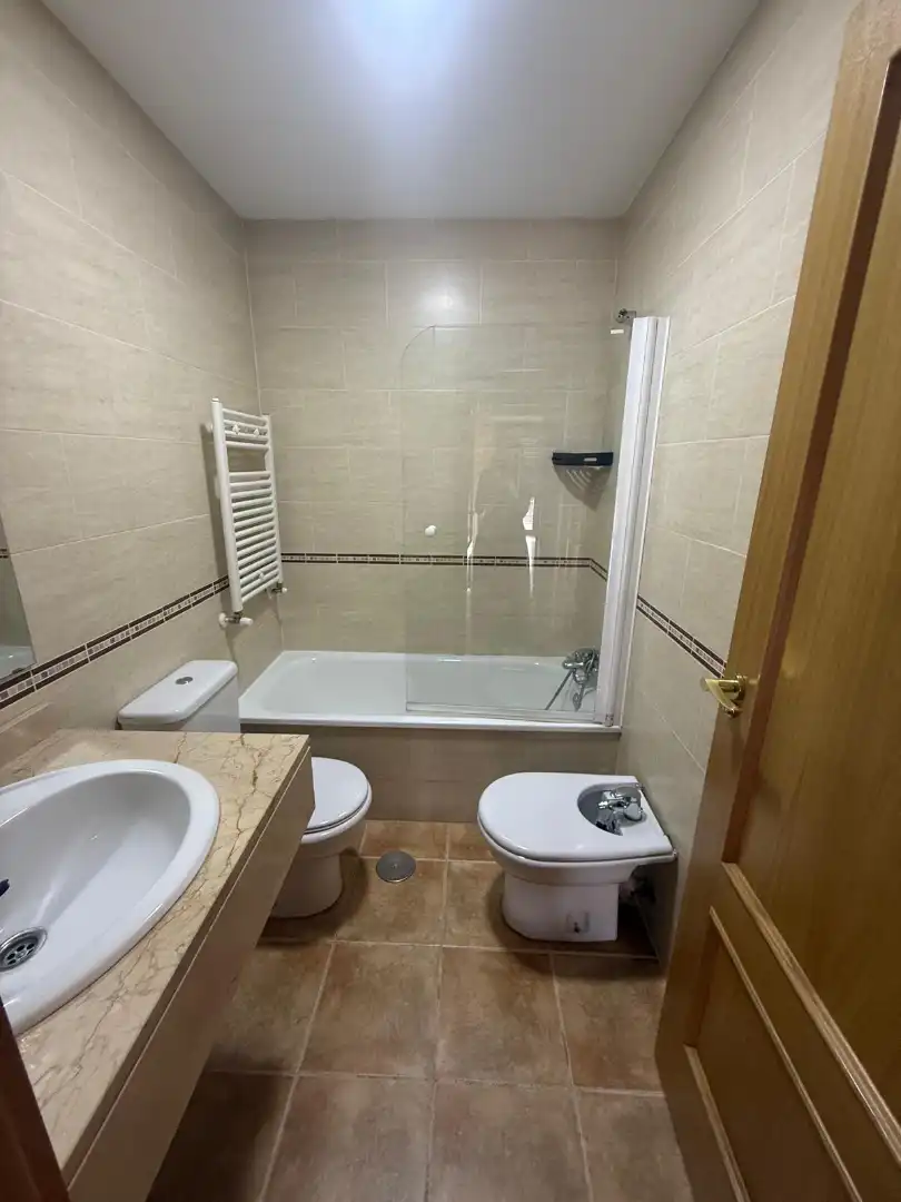 Bany de Pis en venda en Ciudad Real amb Calefacció, Parquet i Traster