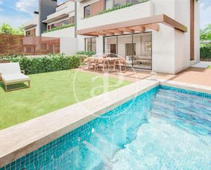 Casa o xalet en venda a Camino Valdenigriales, 23, Avenida Europa