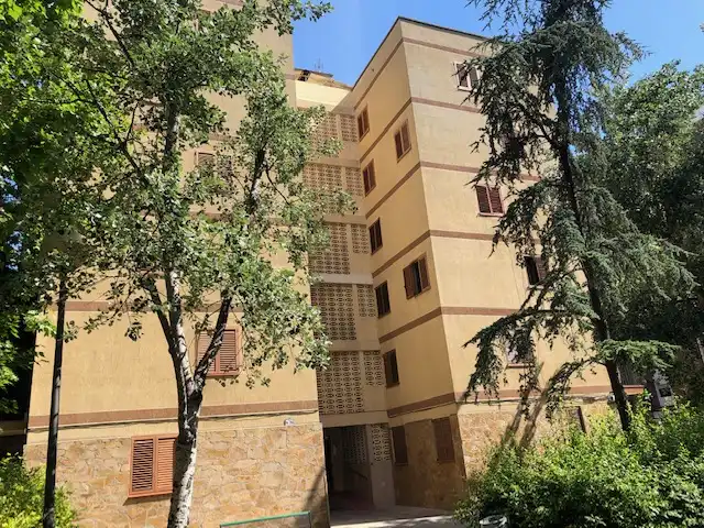Vista exterior de Pis en venda en Cerdanyola del Vallès