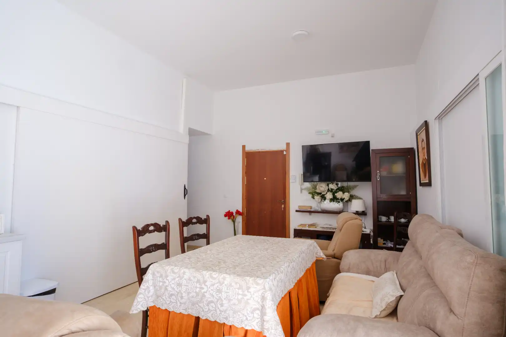 Living room of Country homes for sale in Teba  with Air Conditioner, Private garden and Storage room