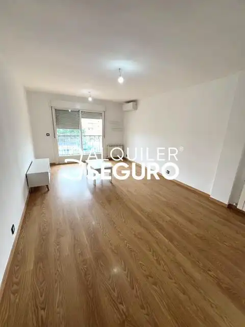 Habitación de Piso de alquiler en Valdemoro con Aire acondicionado, Calefacción y Terraza