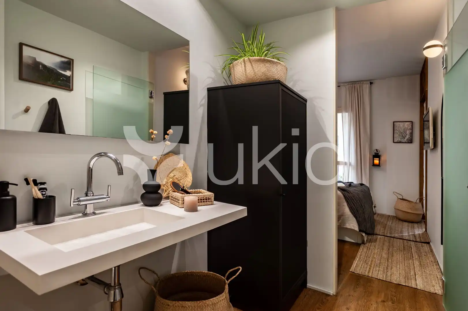 Dormitori de Apartament de lloguer en Barcelona amb Aire condicionat, Moblat i Forn