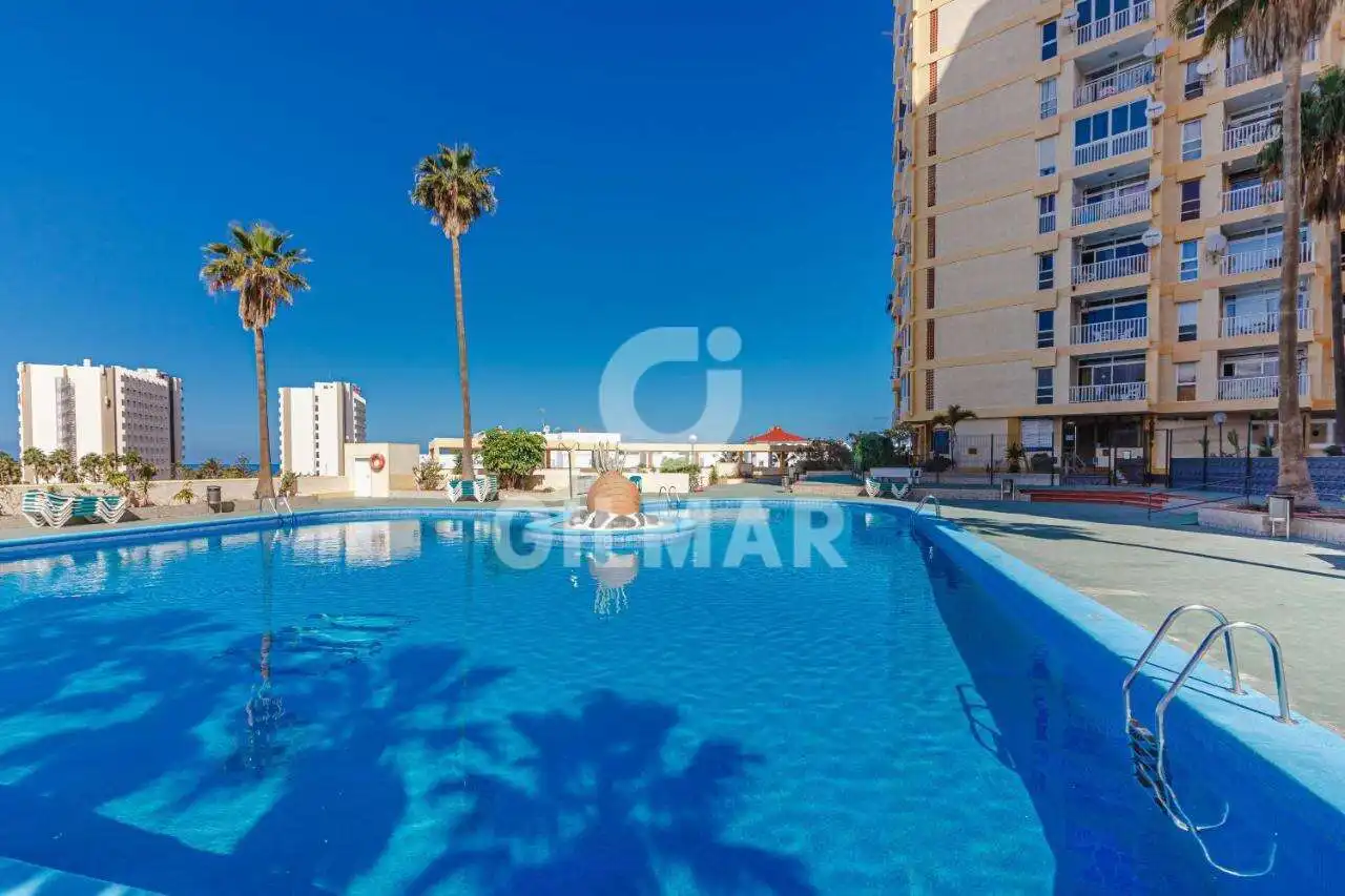 Piscina de Apartamento en venta en Arona con Aire acondicionado, Amueblado y Balcón