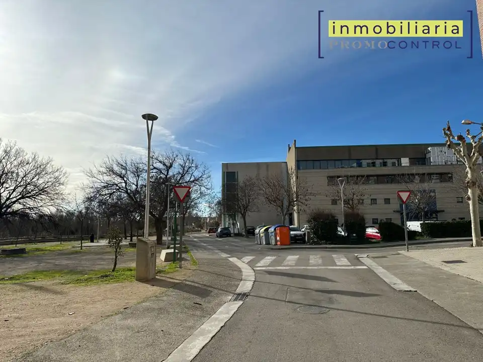 Vista exterior de Piso en venta en Zuera con Aire acondicionado, Calefacción y Amueblado