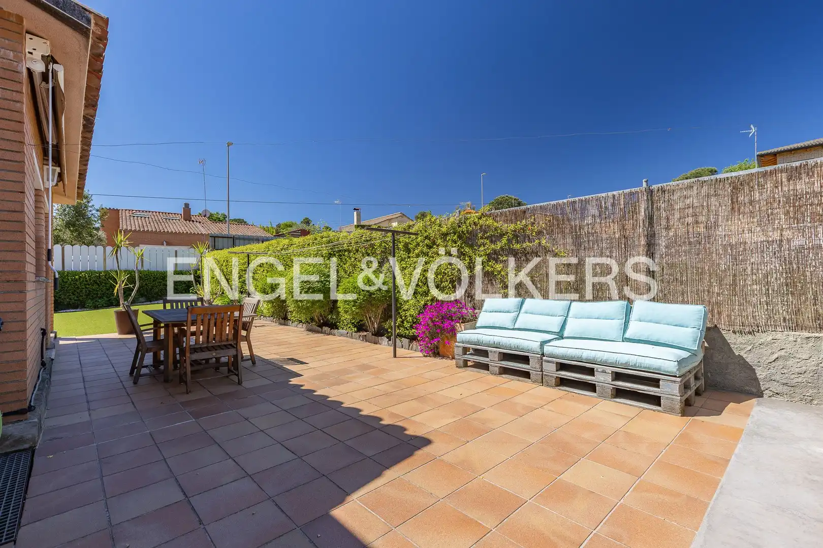 Terraza de Casa o chalet en venta en Castellar del Vallès con Aire acondicionado, Calefacción y Jardín privado