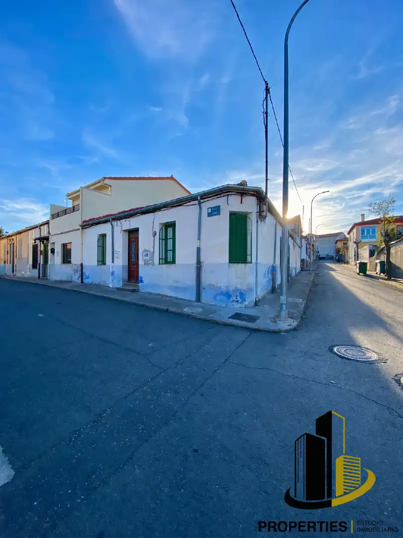 Vista exterior de Casa o xalet en venda en Guijuelo