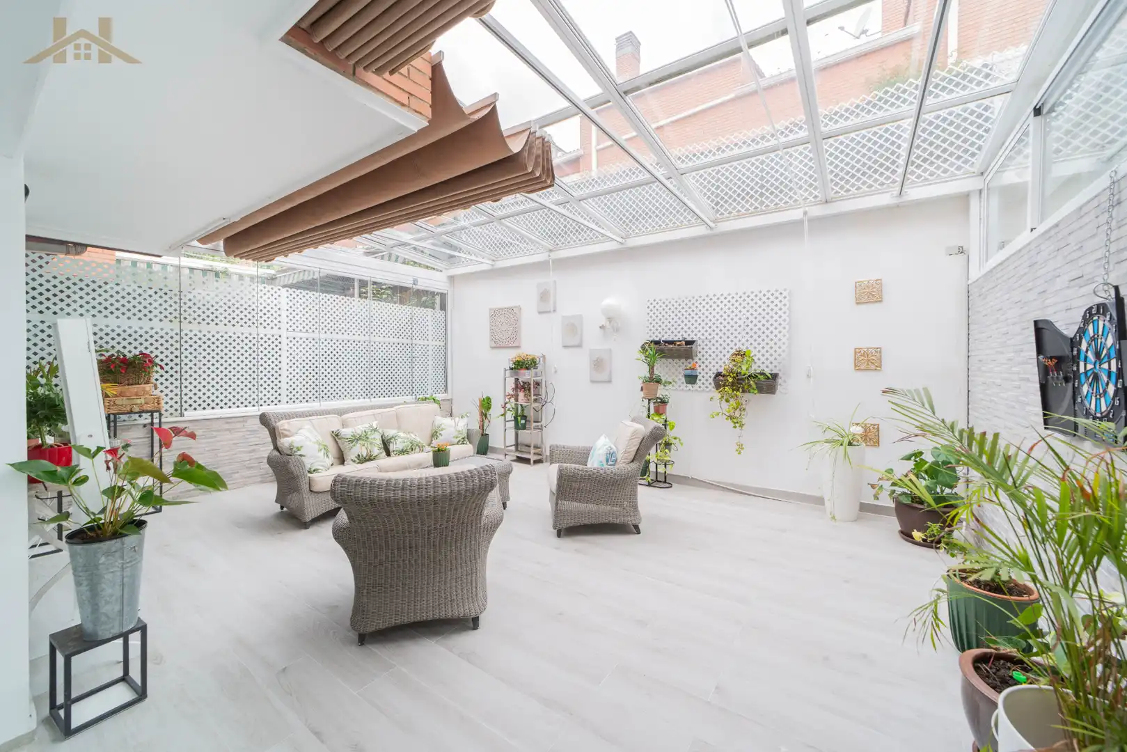 Terrasse von Einfamilien-Reihenhaus zum Verkauf in Madrid mit Klimaanlage, Heizung und Terrasse