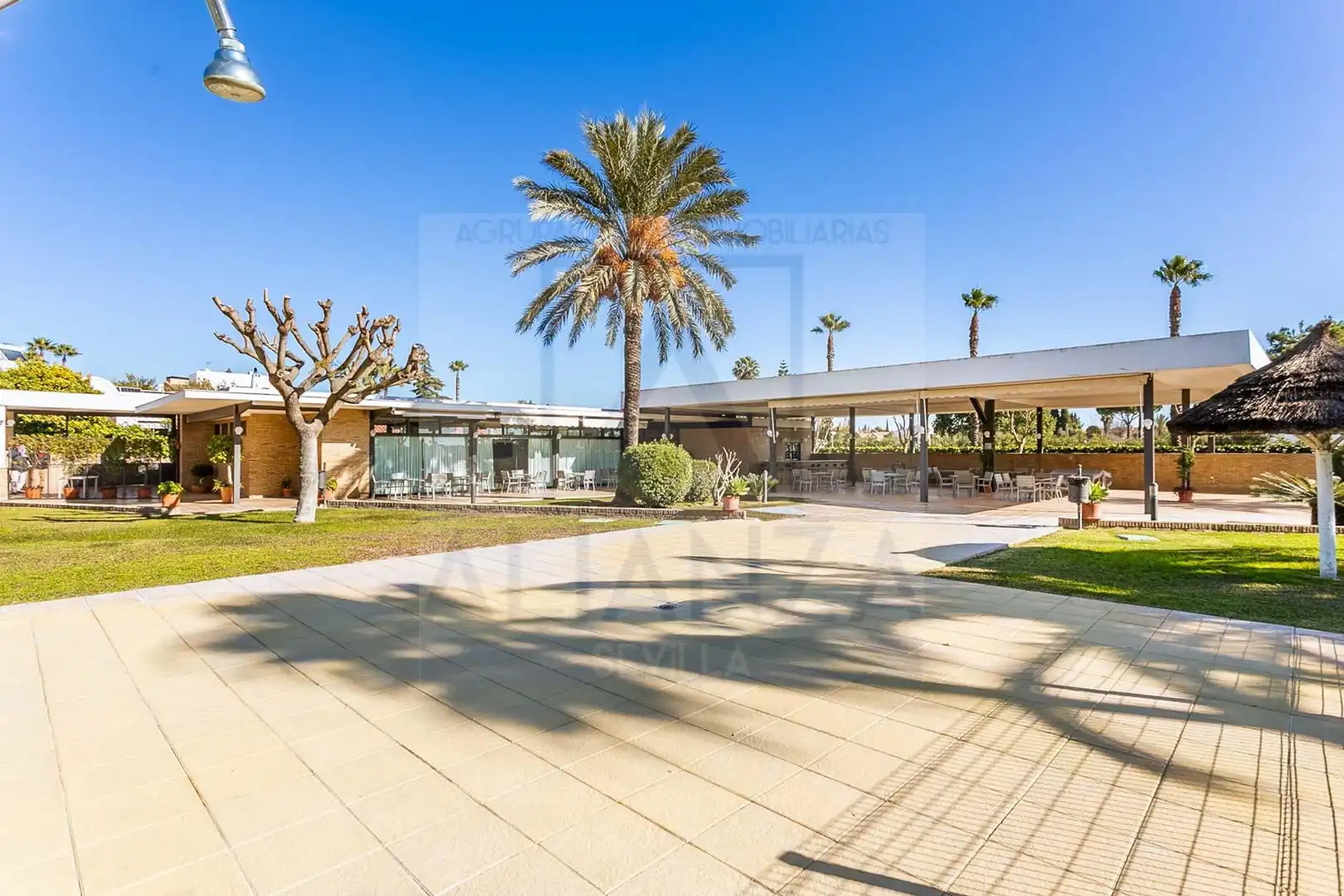 Exterior view of Houses for sale in Valencina de la Concepción  with Air Conditioner, Private garden and Community pool