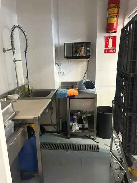 Local comercial en traspàs a Les Corts, imagen 7