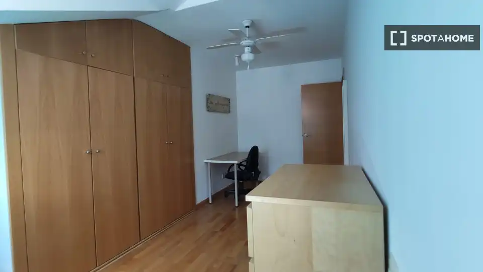 Habitació a Rosaleda - Juventud