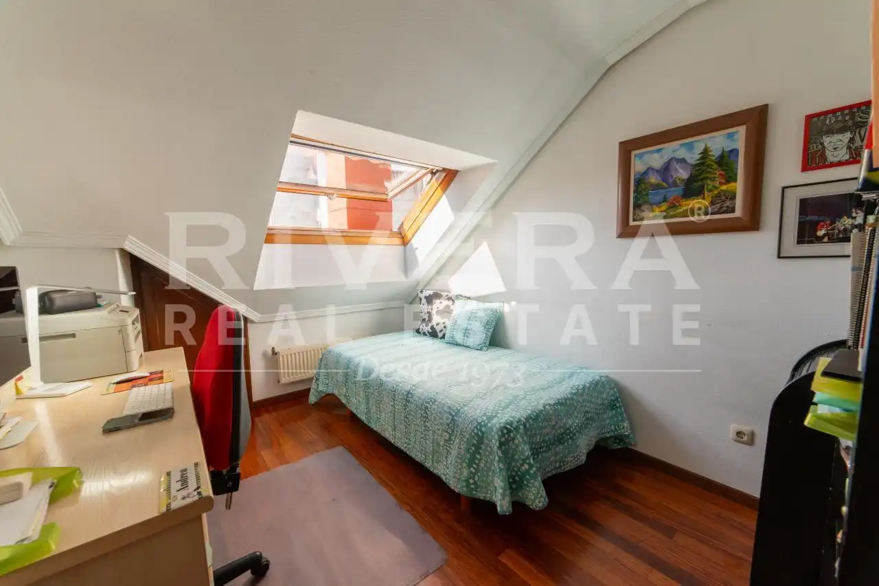 Bedroom of Attic for sale in Vigo   with Heating, Terrace and Storage room