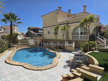 Detached house for sale in Monforte del Cid