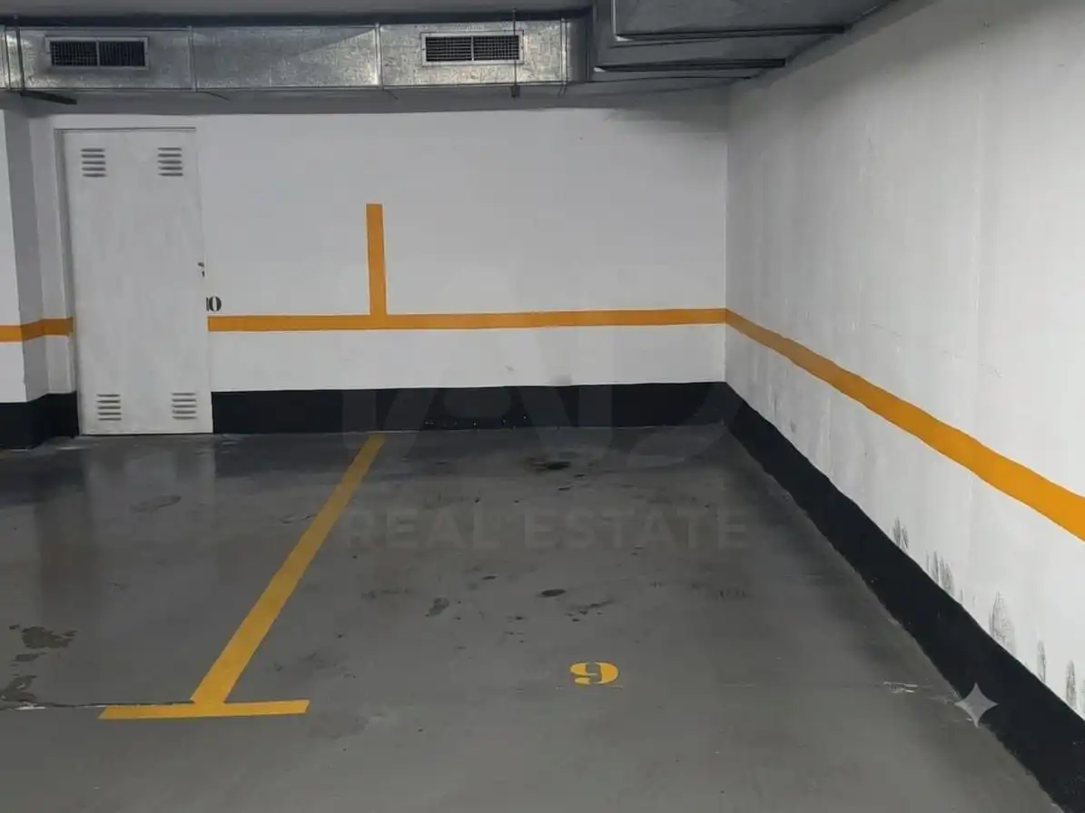 Einzelparkplatz zum Verkauf in Avenida de San Luis