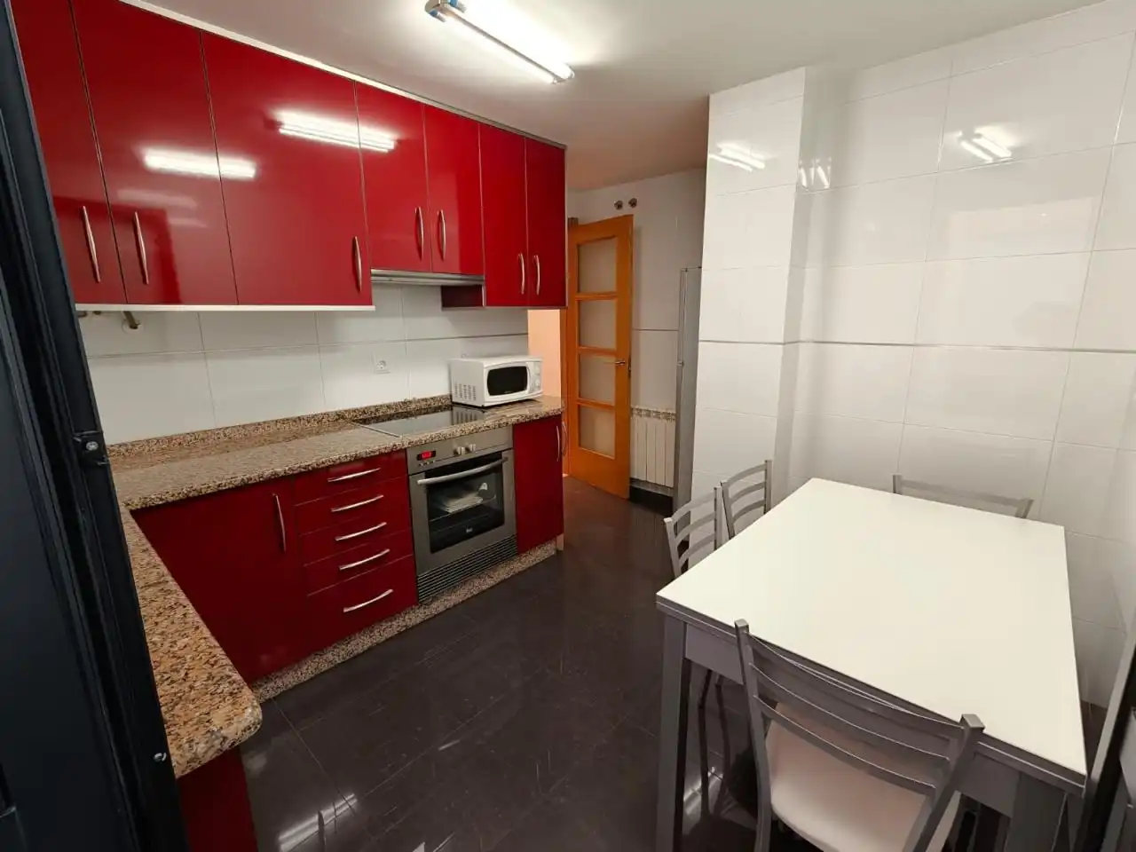 Cocina de Apartamento de alquiler en Ames con Calefacción, Trastero y Amueblado