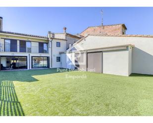 Vista exterior de Casa o xalet en venda en Sant Llorenç de la Muga amb Aire condicionat, Calefacció i Jardí privat