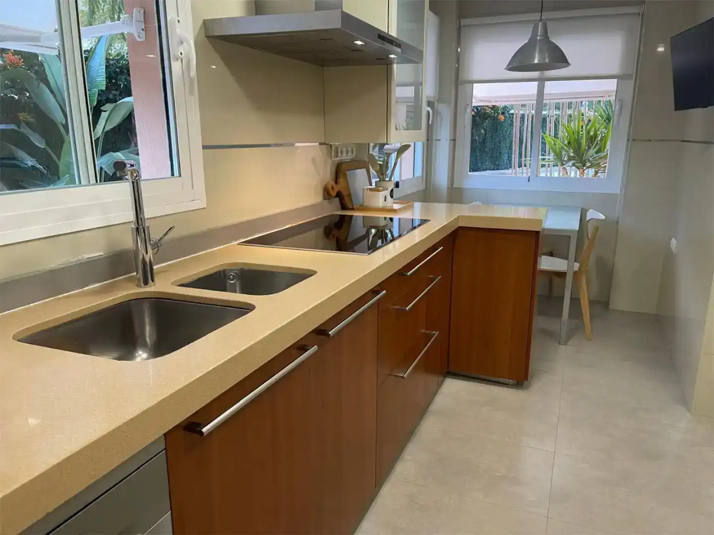 Küche von Haus oder Chalet zum Verkauf in Málaga Capital mit Klimaanlage und Schwimmbad