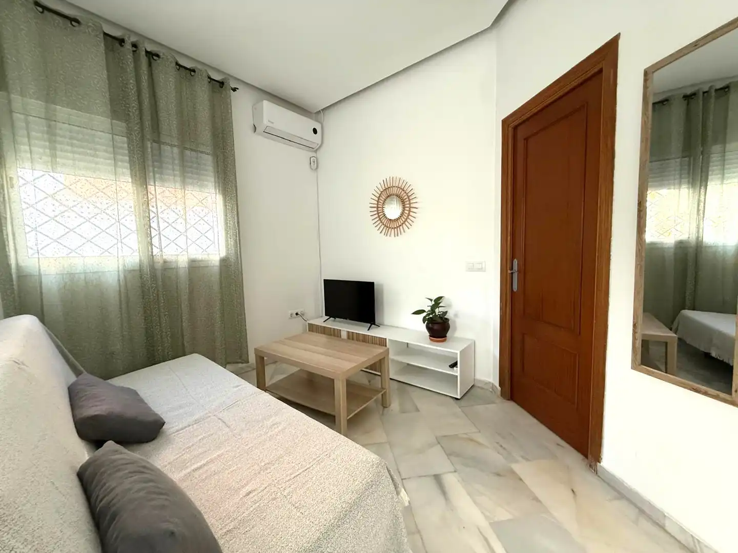 Sala de estar de Apartamento de alquiler en Sanlúcar de Barrameda con Aire acondicionado, Calefacción y Amueblado