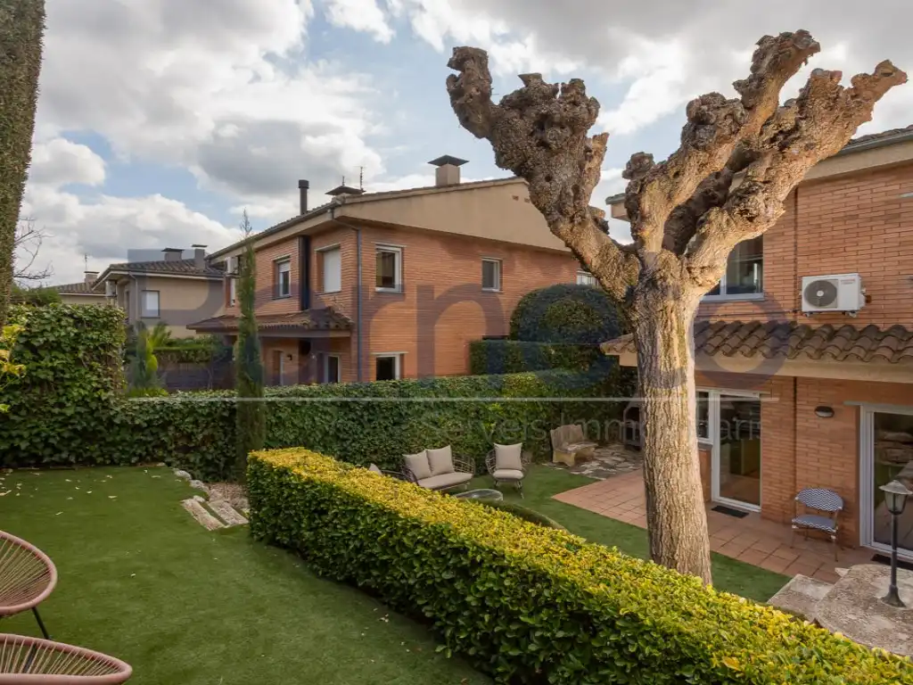 Garden of Houses for sale in Girona  with Air Conditioner
