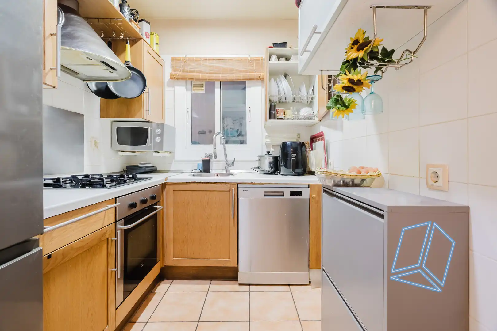 Cuina de Planta baixa en venda en L'Hospitalet de Llobregat amb Terrassa