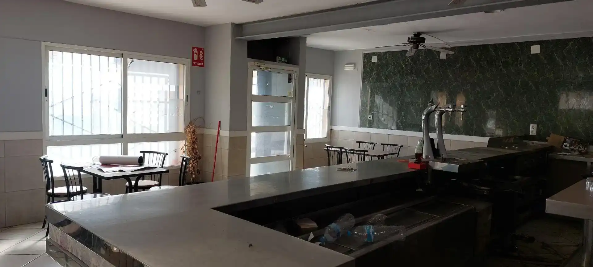 Local de lloguer en Alcanar amb Aire condicionat