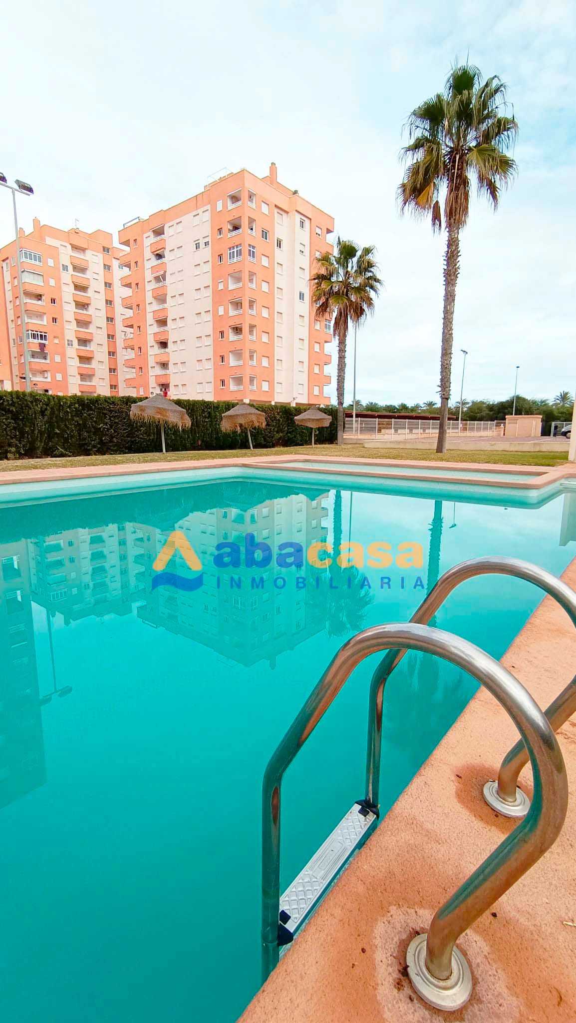 Piscina de Apartament en venda en San Javier amb Aire condicionat, Terrassa i Traster