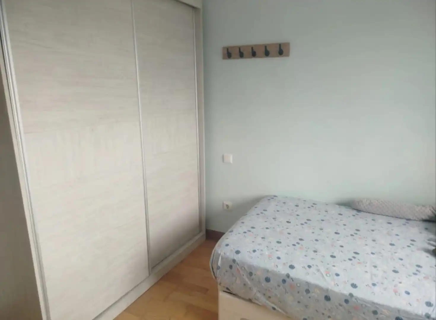 Habitación de Casa adosada en venta en Penagos con Calefacción, Jardín privado y Parquet