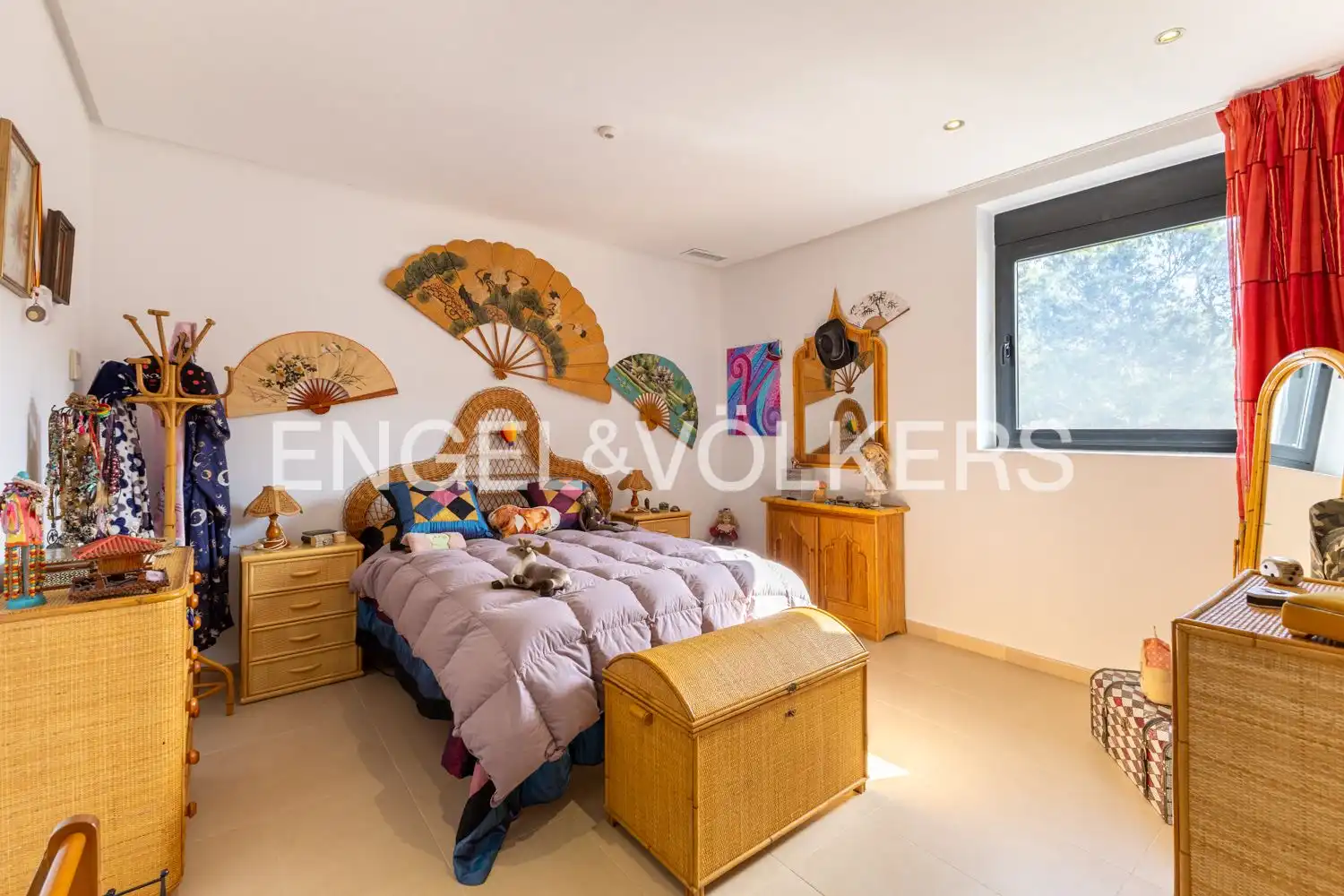 Houses for sale in Gilet  with Air Conditioner, Heating and Private garden