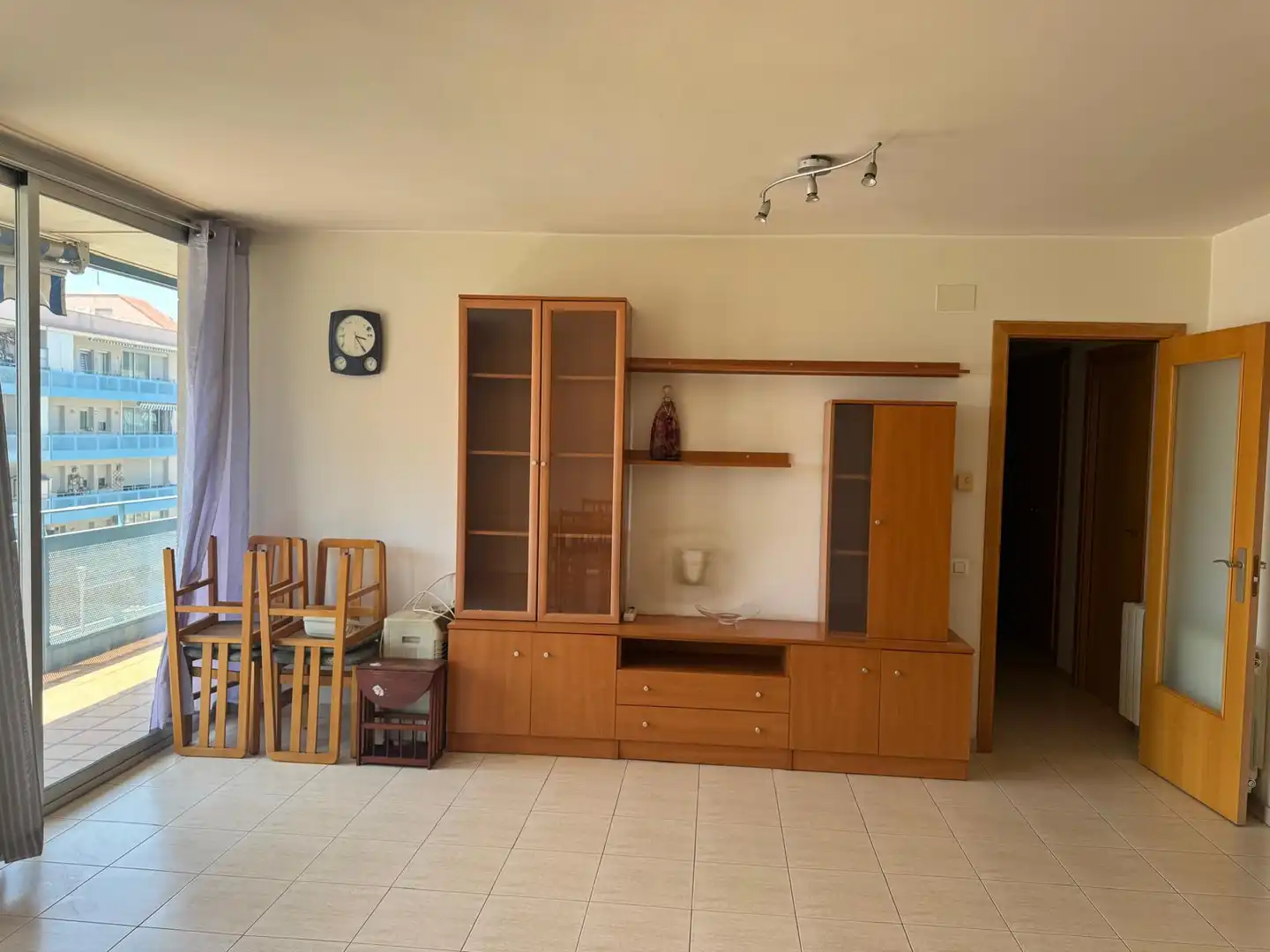 Living room of Flat for sale in Badalona  with Air Conditioner, Heating and Oven