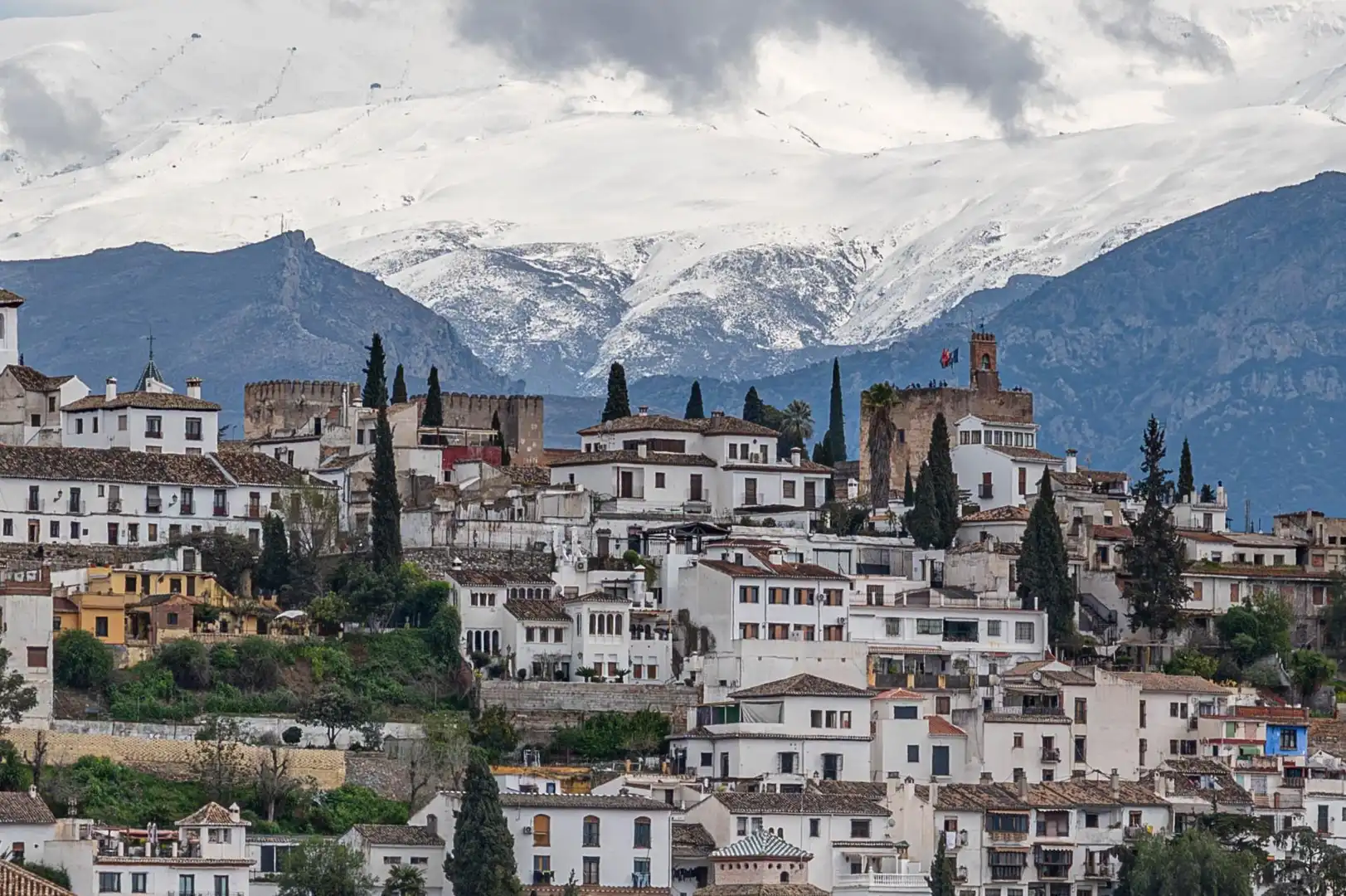 Vista exterior de Piso en venta en Granada con Terraza, Trastero y Balcón