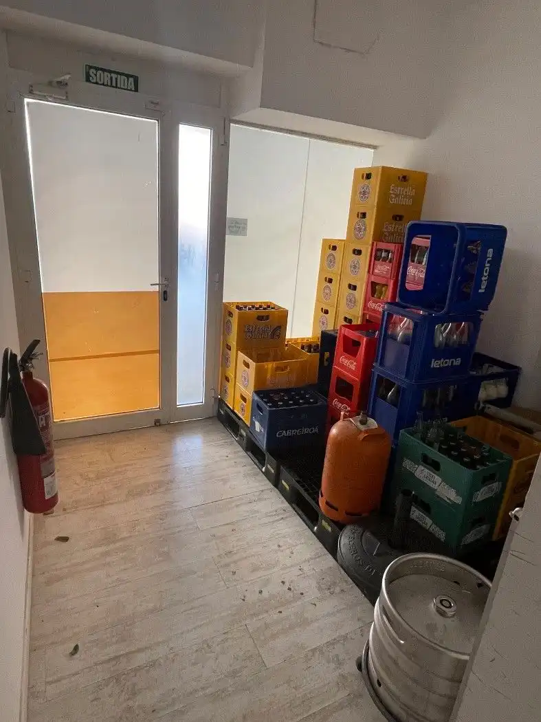 Local en venda en Santa Coloma de Cervelló amb Aire condicionat, Calefacció i Moblat
